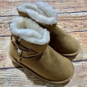 Girls Boots Brown Size 11 Faux Fur Lined Buttoned